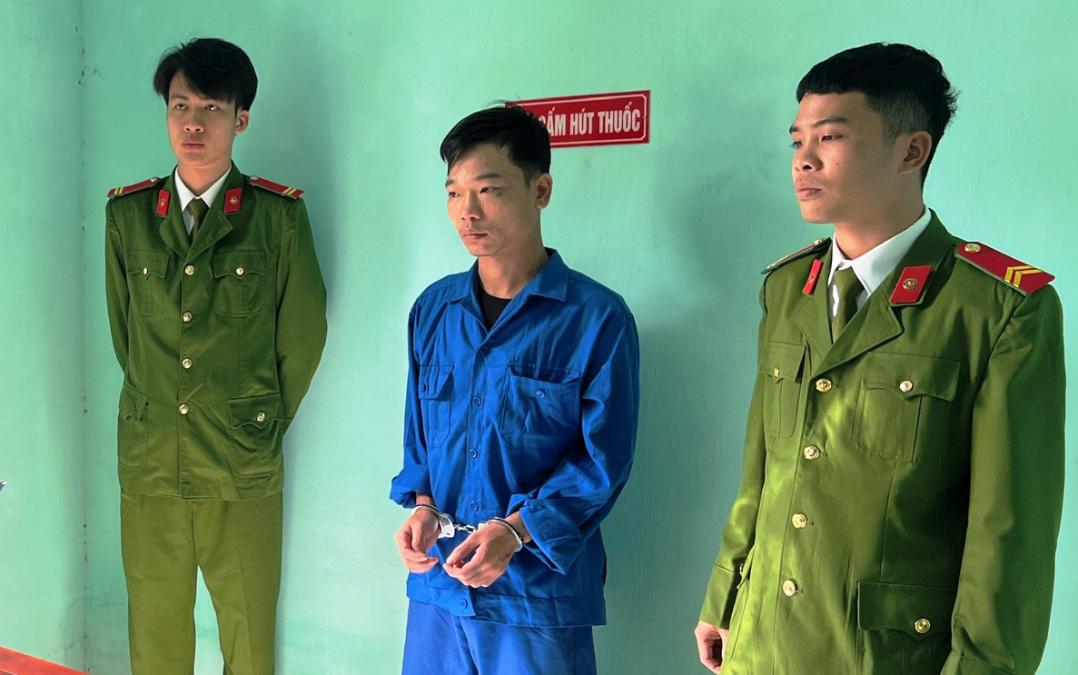 Người đàn ông đâm chết phó trưởng công an phường lãnh 20 năm tù- Ảnh 4. Khởi tố người đâm chết phó trưởng công an phường ở Huế