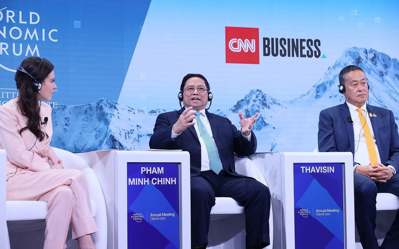 Thủ tướng Phạm Minh Chính đến Trung Quốc, bàn thảo các động lực tăng trưởng mới- Ảnh 5. Tổng giám đốc WTO nói tại WEF Davos: Việt Nam là điểm đến điển hình, cả thế giới cùng hưởng lợi