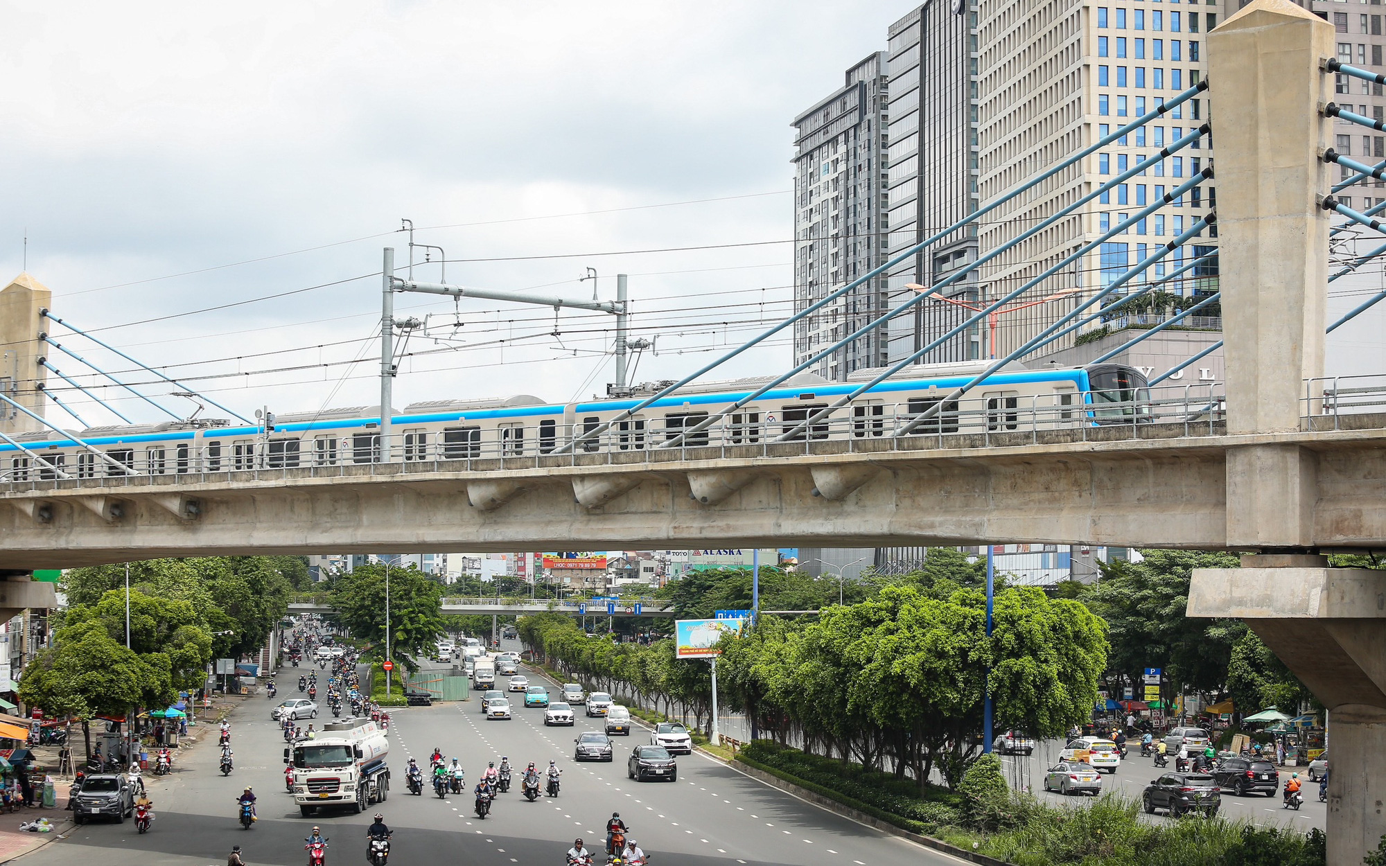 Hội đồng Tư vấn nghị quyết số 98 góp ý đề án 12 năm làm 200km metro- Ảnh 2. Thúc tiến độ góp ý cho đề án 12 năm làm 200km metro ở TP.HCM