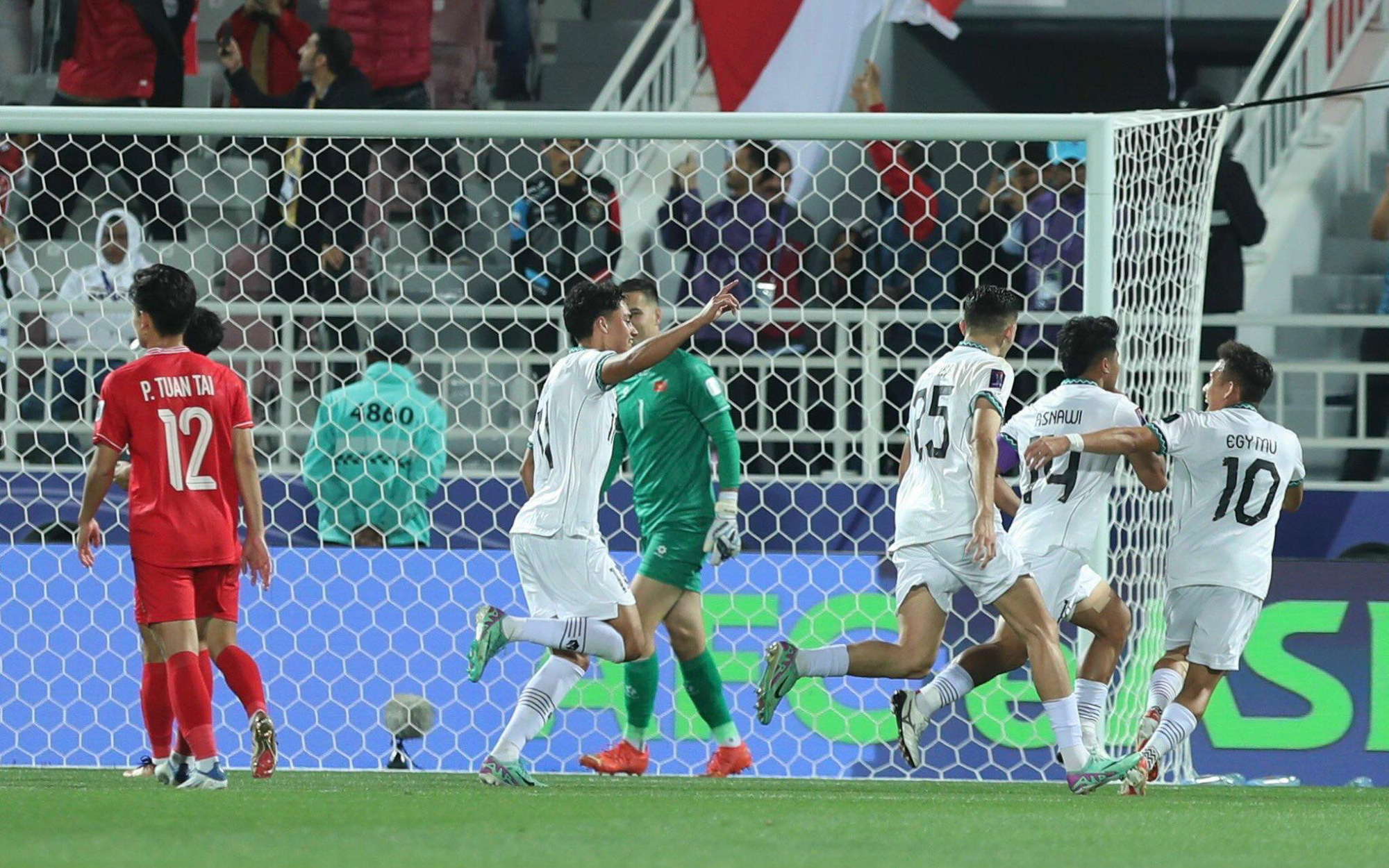Bùi Hoàng Việt Anh: Đội tuyển Việt Nam rất buồn khi thua Indonesia- Ảnh 3. Thua Indonesia 0-1, Việt Nam trở thành đội đầu tiên bị loại ở Asian Cup 2023