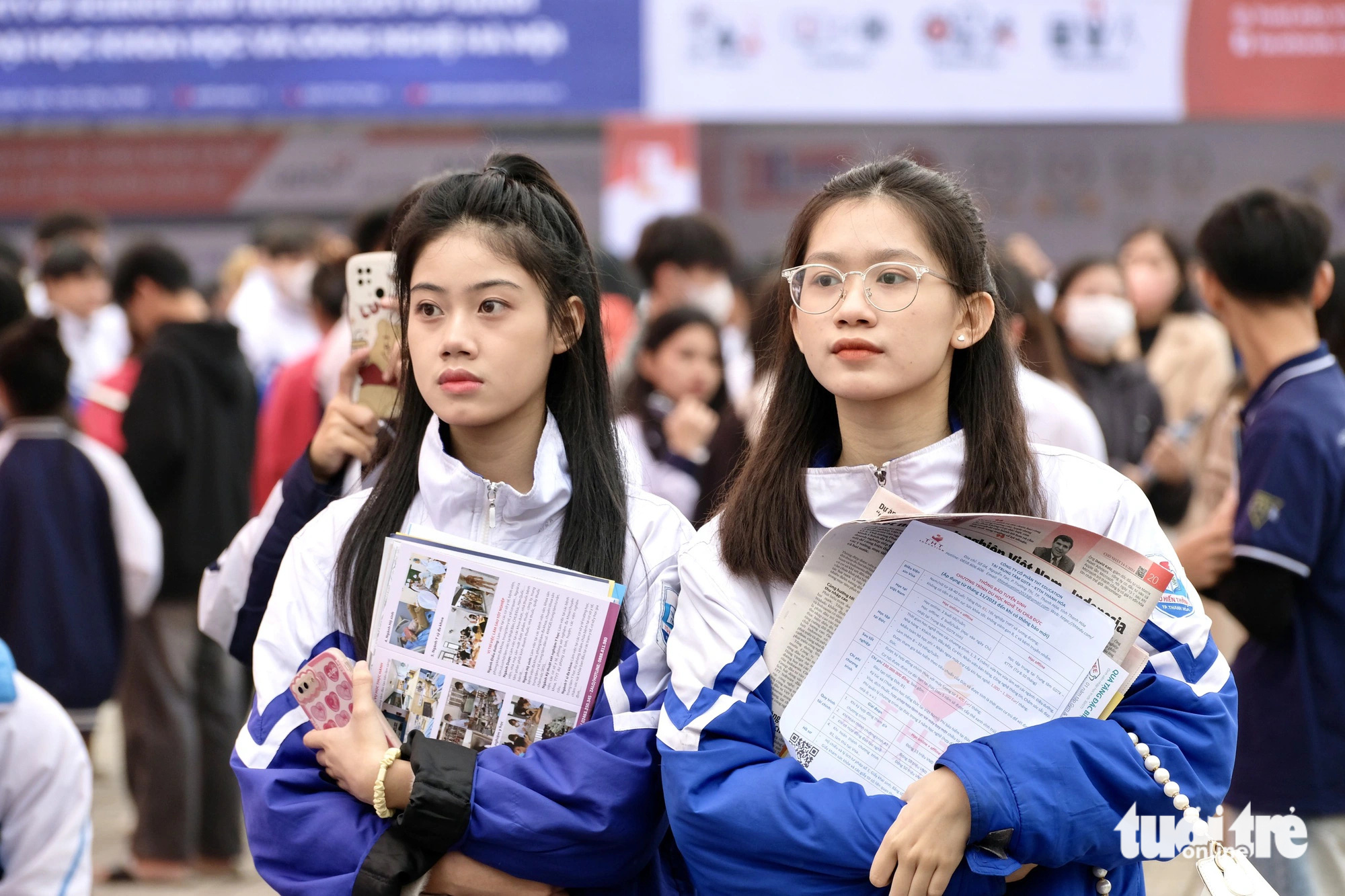 Học sinh tham dự chương trình tư vấn tuyển sinh - hướng nghiệp năm 2024 do báo Tuổi Trẻ phối hợp các đơn vị tổ chức - Ảnh: NGUYÊN BẢO