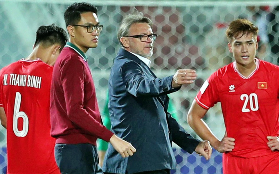 Asian Cup 2023: HLV Troussier đối mặt nhiều vấn đề- Ảnh 4. Dấu hỏi cho tuyển Việt Nam sau trận thua Indonesia