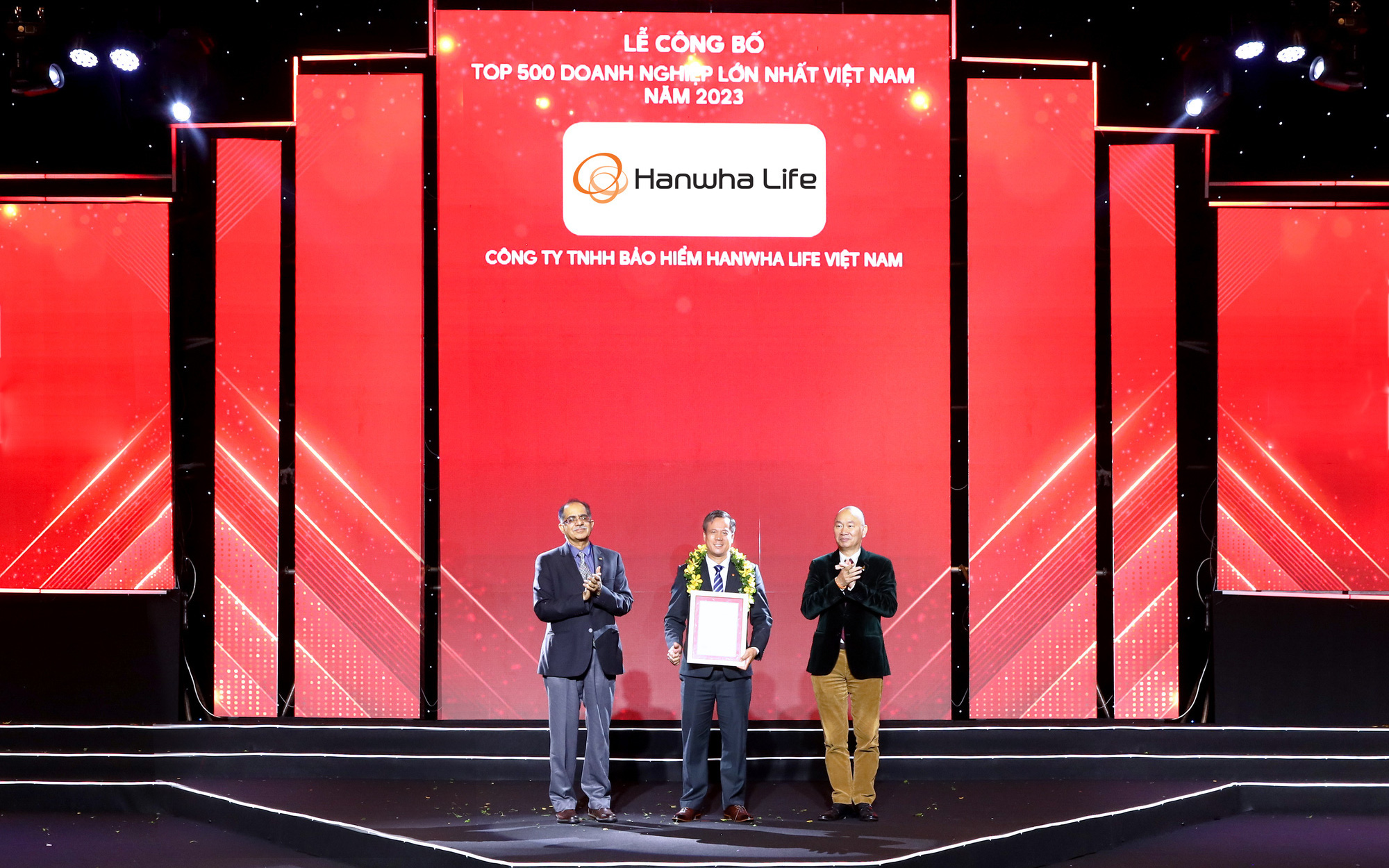 Hanwha Life Việt Nam tăng trưởng ấn tượng, cam kết gắn bó lâu dài- Ảnh 3. Hanwha Life Việt Nam tiếp tục vào top 500 doanh nghiệp lớn hàng đầu cả nước