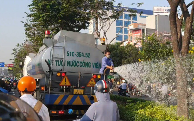 Mời bạn đọc dự thi Chuyển đổi chiếu sáng xanh hướng tới net zero- Ảnh 3. Mời bạn đọc dự thi Chuyển đổi chiếu sáng xanh hướng tới net zero - Ảnh 3.