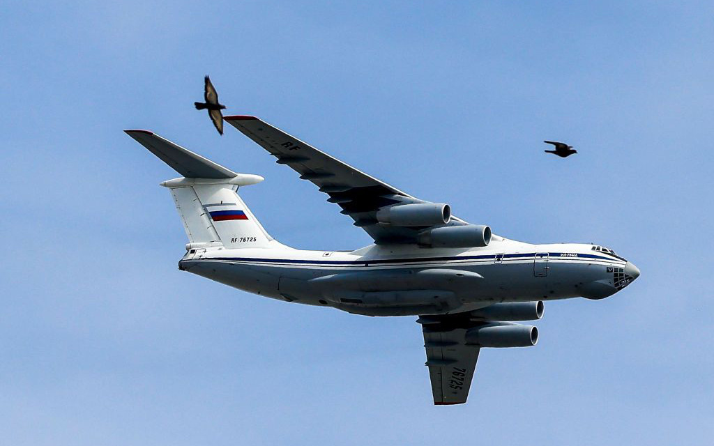 Bộ Quốc phòng Nga khẳng định Ukraine bắn hạ máy bay Nga bằng tên lửa- Ảnh 2. NÓNG: Máy bay vận tải Nga rơi, nghị sĩ Nga nói do Ukraine bắn