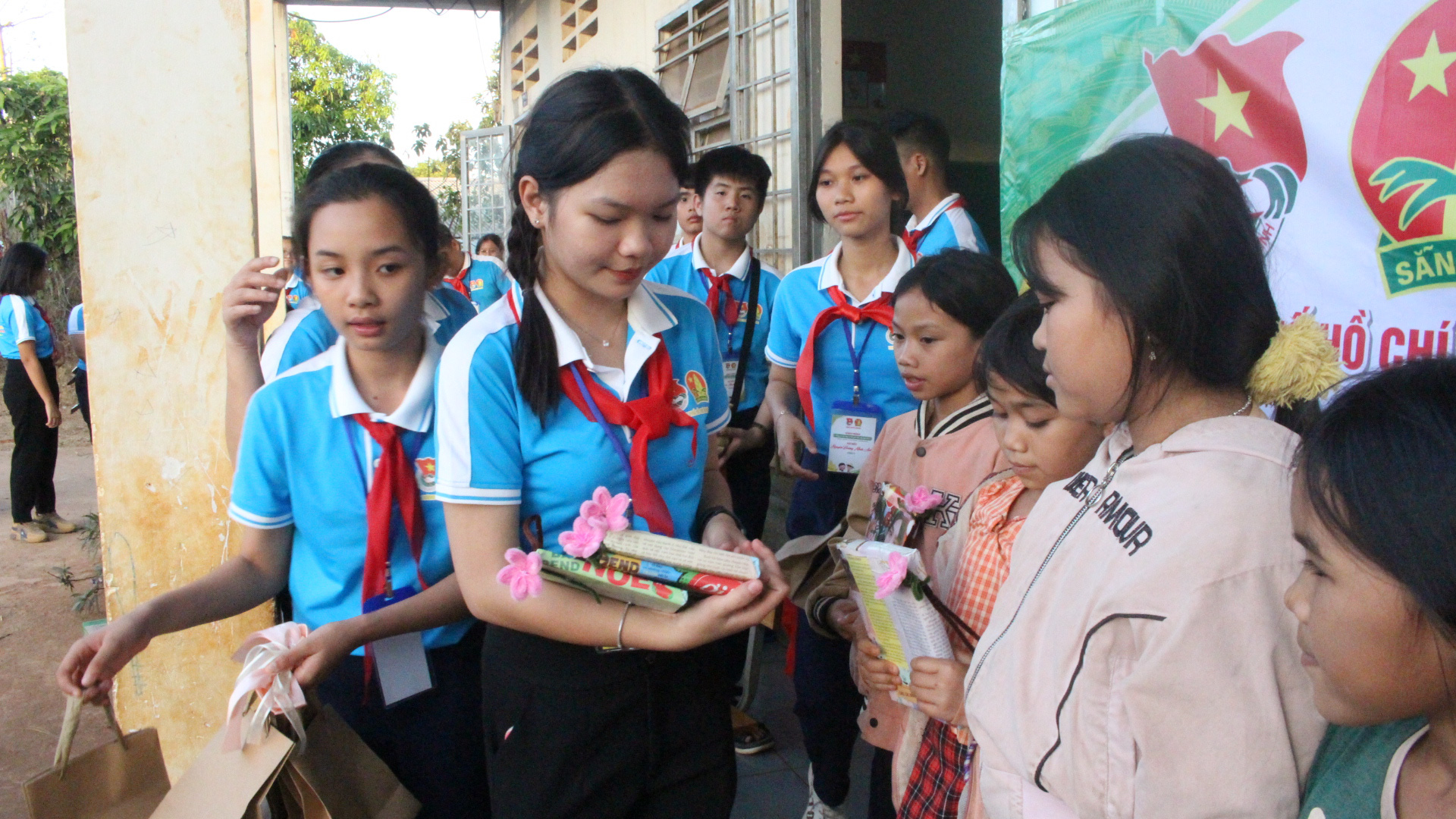 Đội viên TP.HCM trưởng thành hơn qua Hành trình  “Măng non sẵn sàng vì biên giới, biển, đảo” năm 2024- Ảnh 12.