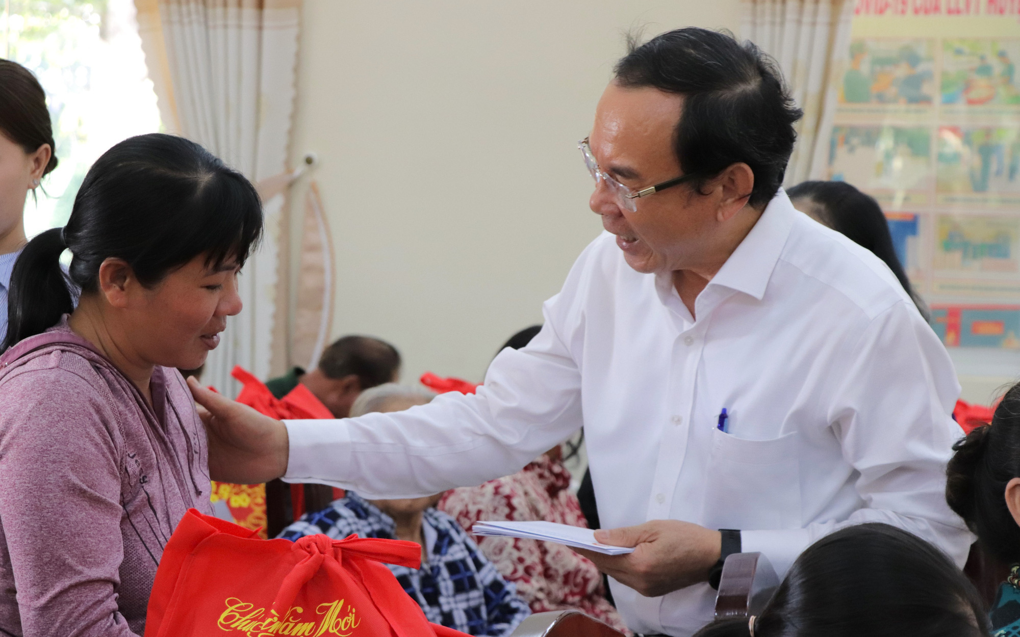 Trưởng Ban Tuyên giáo Trung ương chúc Tết tại tỉnh Tây Ninh và TP.HCM- Ảnh 3. Đoàn đại biểu TP.HCM thăm chúc Tết Tỉnh ủy Tây Ninh, tặng quà Tết hộ nghèo