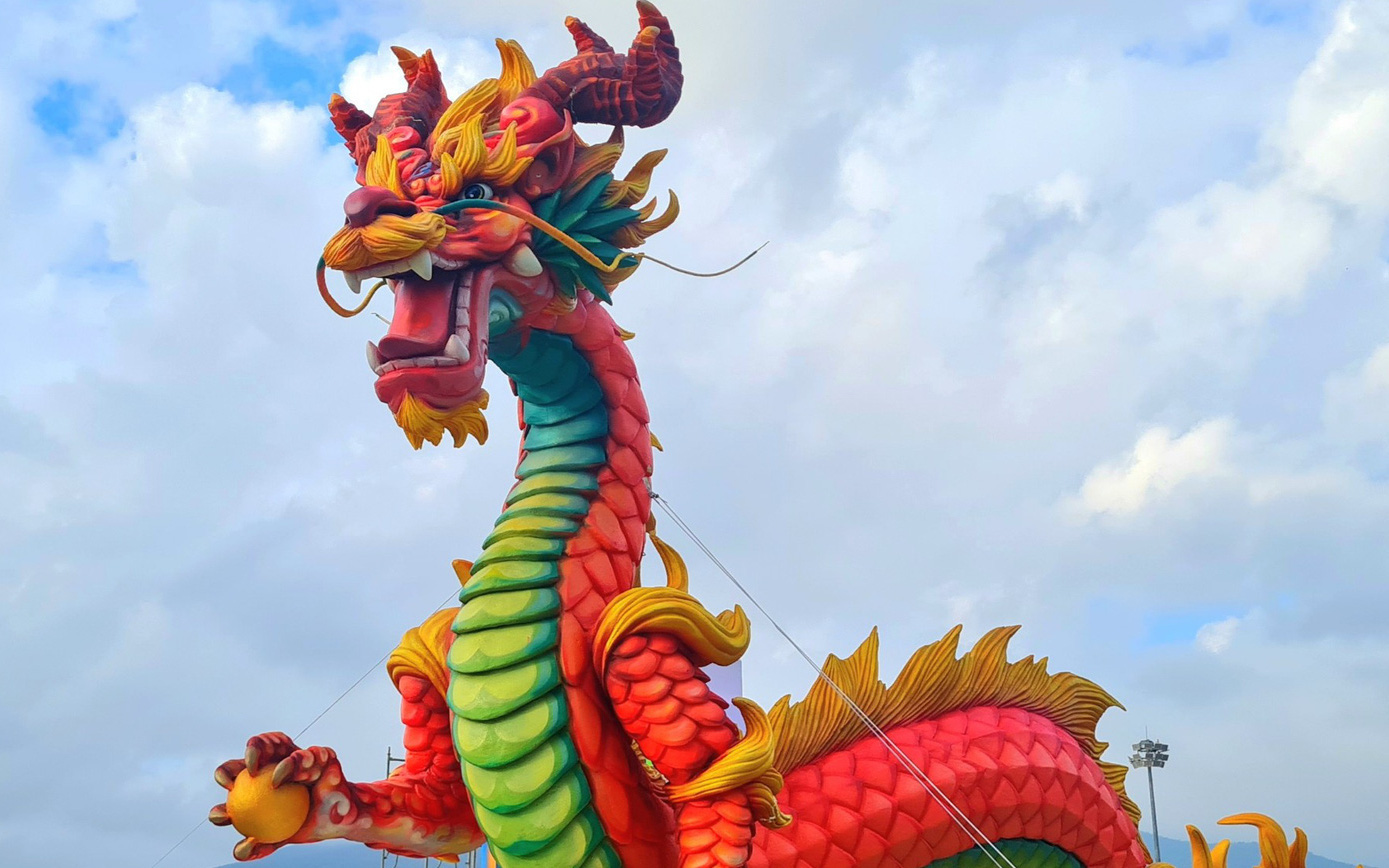 Cây cảnh cắt tỉa hình rồng ở Nghệ An giống… con lươn?- Ảnh 6. Linh vật rồng chính chưa xuất hiện, cặp rồng phụ ở Bình Định đã nhận