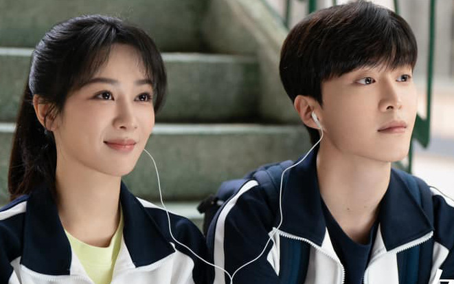 Phim phát song song, toát mồ hôi hậu kiểm- Ảnh 5. Phim 199 Love do Dương Tử đóng có đường lưỡi bò?
