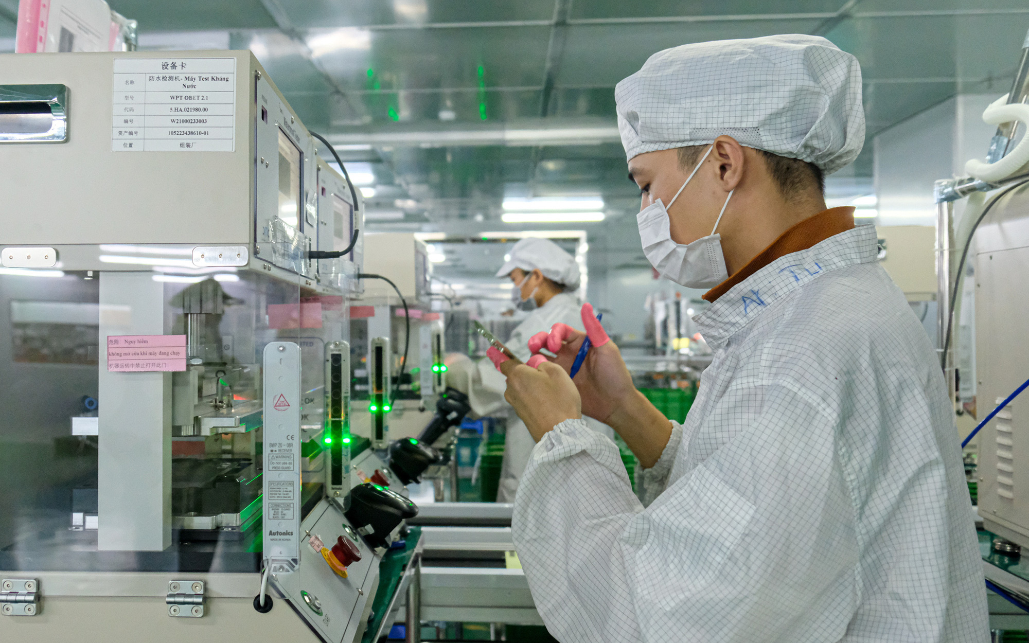 Tin tức sáng 31-1: Việt Nam xuất khẩu giày dép đứng thứ 2 thế giới- Ảnh 10. Tin tức sáng 30-1: TP.HCM lắp WiFi trên xe buýt; Giá cà phê lên cao vì căng thẳng ở Biển Đỏ