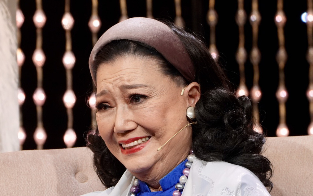 NSND Kim Cương: Mấy đứa ở đây yên tâm, chị còn khỏe sẽ ghé thăm hoài- Ảnh 6. NSND Kim Cương: Má nói đi hát là cái đạo làm người