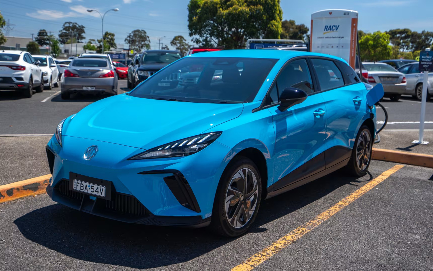 BYD 'sa chân' ở nút thắt không ngờ, cơ hội cho Tesla, VinFast?- Ảnh 5. Trung Quốc "hạ nhiệt" với Châu Âu về xe điện