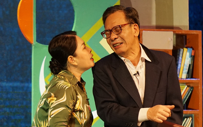 Kịch Tết hấp dẫn ‘Ả cave nhà hàng Maxim’- Ảnh 5. Hài Tết Nhà hát Tuổi Trẻ lại ‘nhắc khéo’ những vấn nạn giáo dục