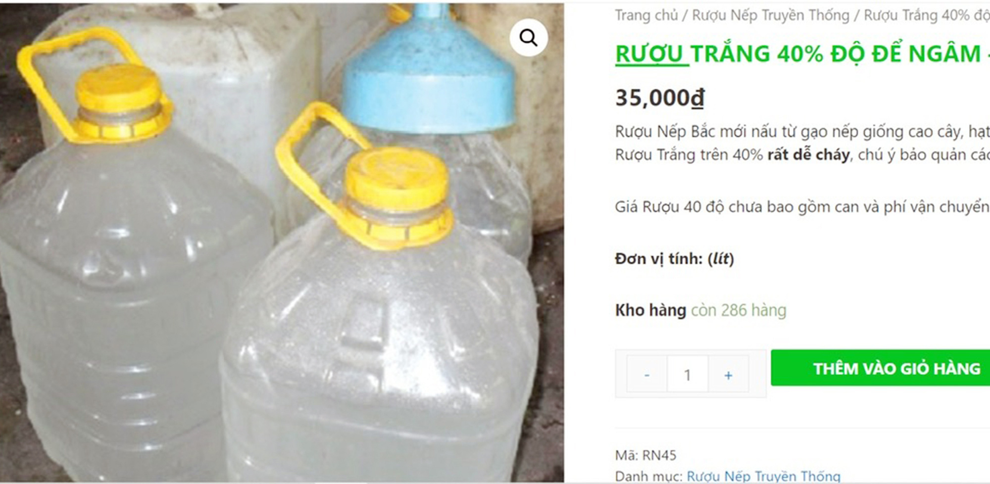 Một số loại rượu được rao bán tại khu chợ truyền thống không có nguồn gốc, xuất xứ, nhãn hiệu đảm bảo an toàn - Ảnh: NGỌC NHI