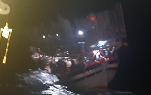 Trên đường về bờ, tàu cá Bình Định mất liên lạc chưa tìm ra