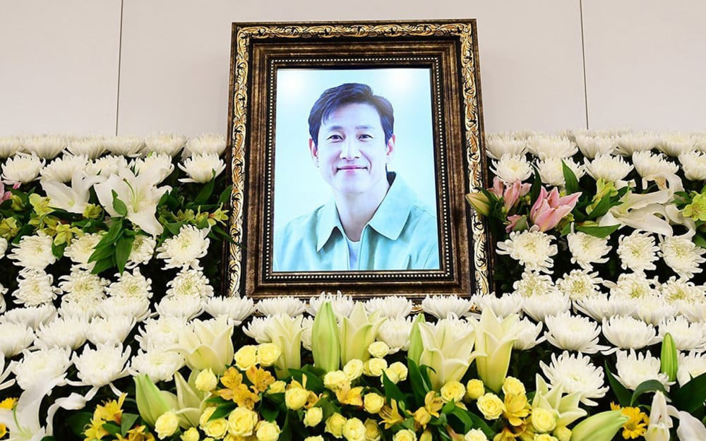 TV朝鮮、イ・ソンギュンの遺書削除理由を明らかに – 写真：AllKpop