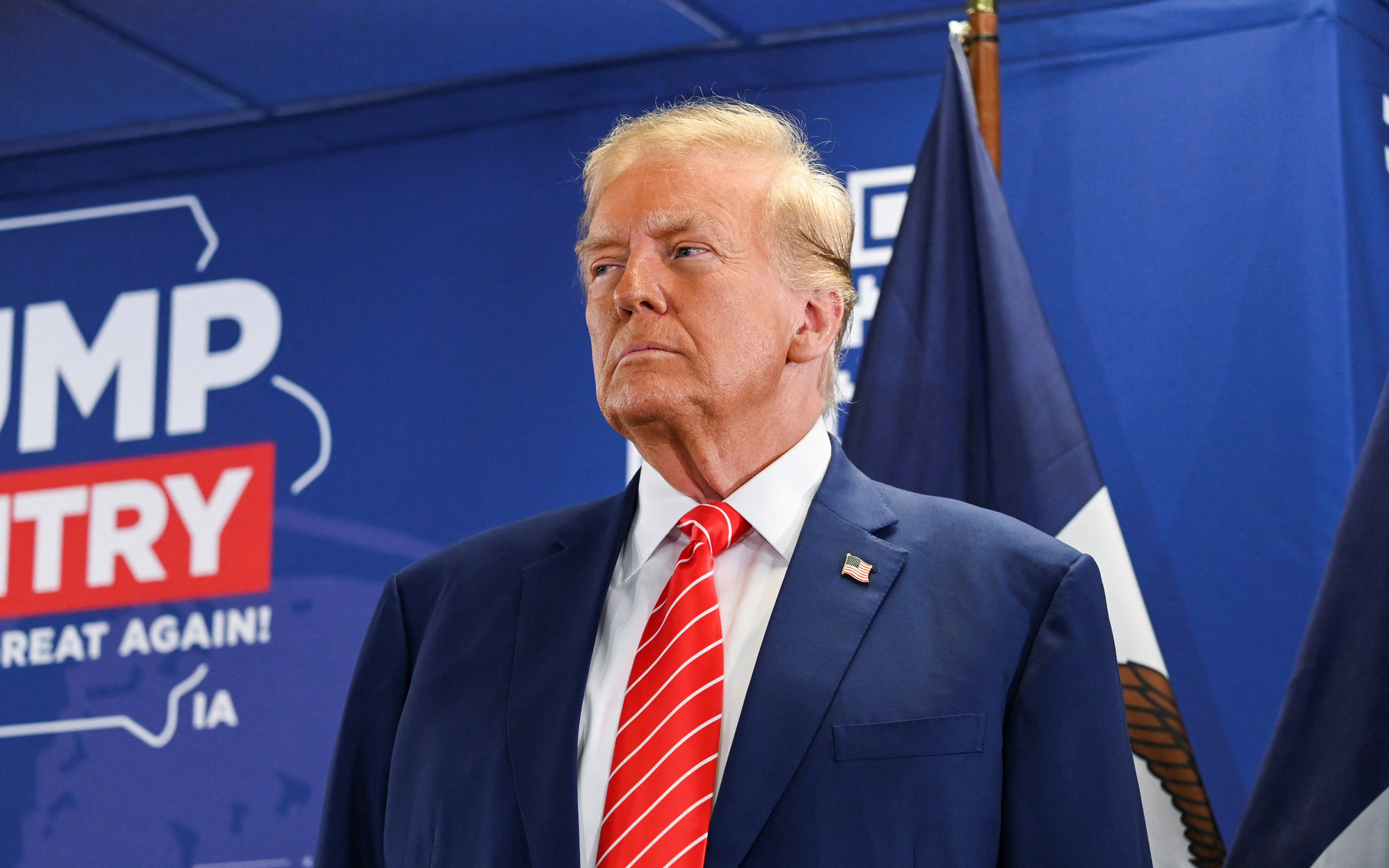 Tin tức thế giới 11-1: Houthi chỉ trích nghị quyết Hội đồng Bảo an LHQ; Đối thủ ông Trump rút lui- Ảnh 4. Ông Trump bắt đầu chiến dịch tranh cử,