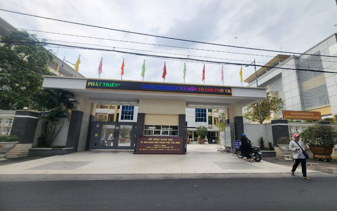 Chậm giải quyết khiếu nại của dân, một trưởng phòng TP Hội An bị kiểm điểm- Ảnh 2. Lãnh đạo UBND TP Trà Vinh có hạn chế trong giải quyết khiếu nại