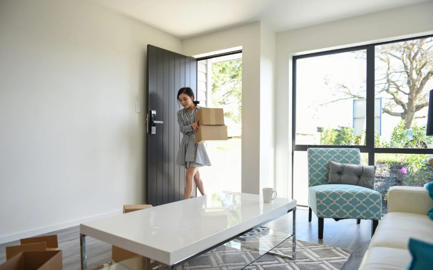 Tiền thuê nhà đắt, 31% thế hệ Z trưởng thành ở Mỹ phải sống cùng cha mẹ