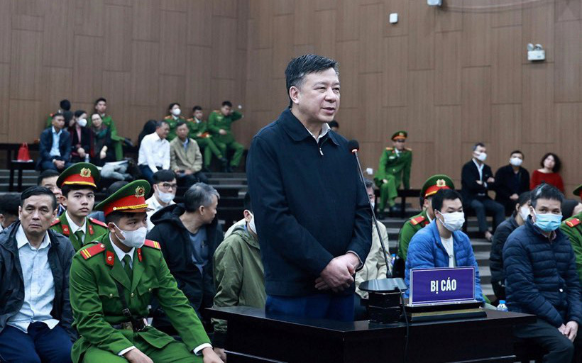 Tổng giám đốc Việt Á xin tòa giải đáp một số thắc mắc để 'đi tù tâm lý thoải mái hơn'- Ảnh 3. Tổng giám đốc Việt Á tự bào chữa về