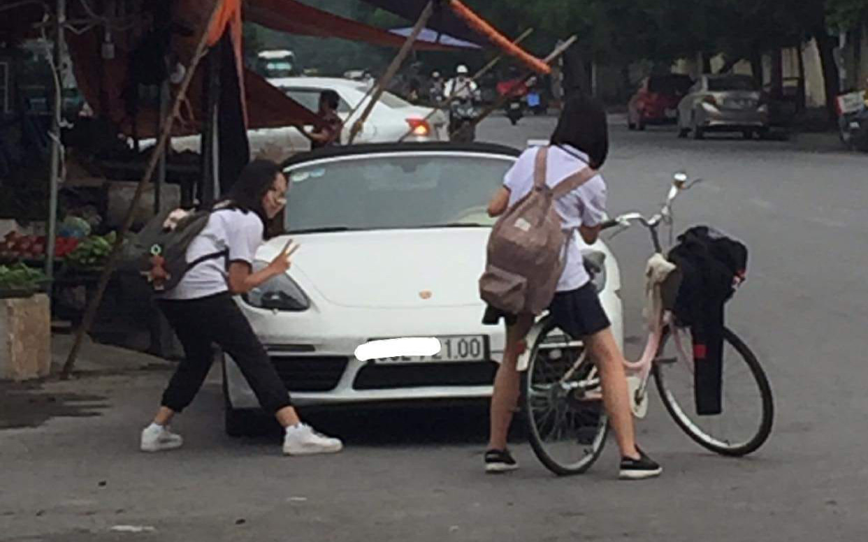 Cuộc thi mang tên Hoa hậu Hòa Bình nhưng lại luôn gây bất bình - Ảnh 2.