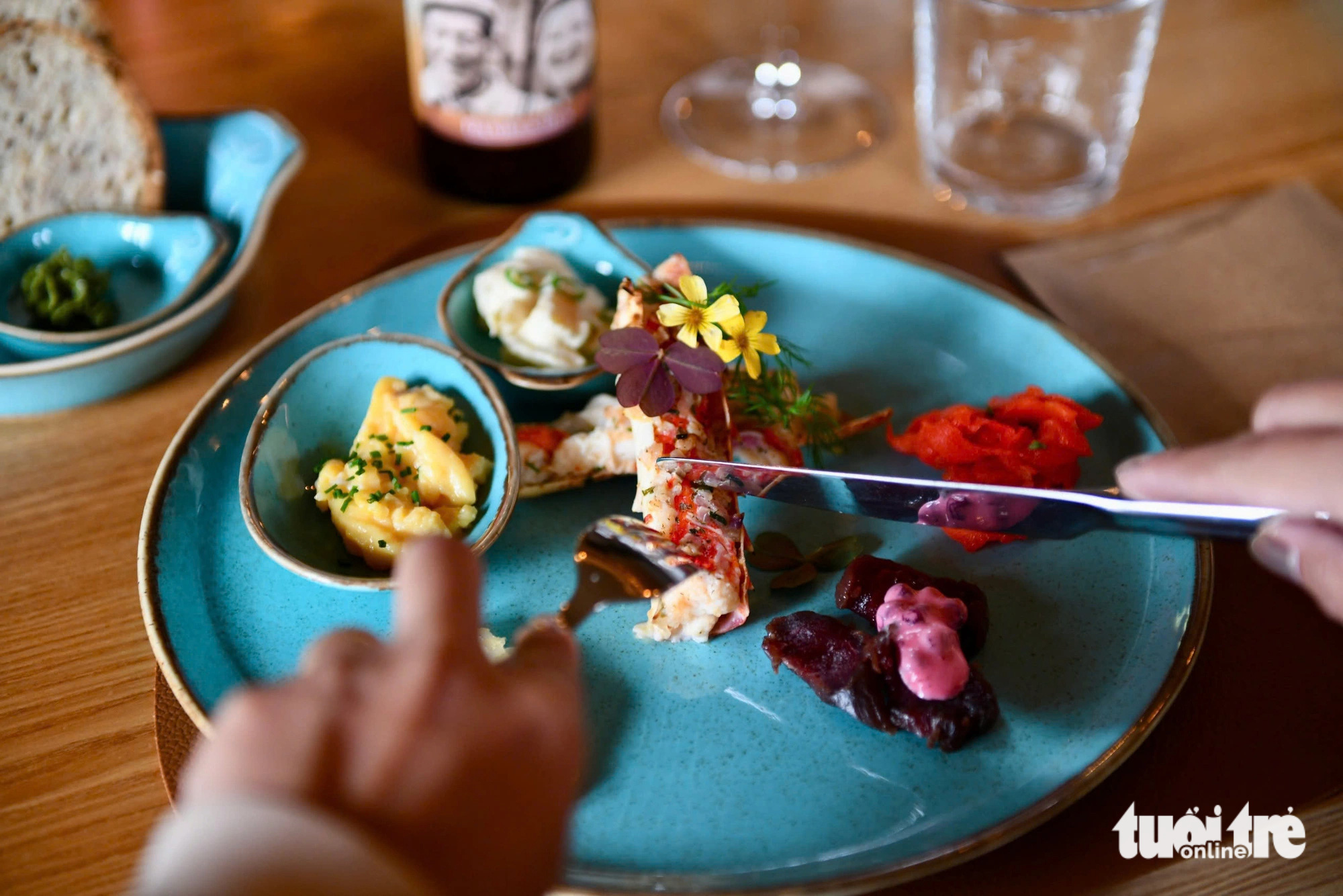 តើប្រទេសវៀតណាមត្រៀមខ្លួនស្វាគមន៍ភ្ញៀវទេសចរដែលចំណាយប្រាក់ច្រើនហើយឬនៅ? - រូបថតទី 2។ Việt Nam đã sẵn sàng đón khách chi tiêu cao? - Ảnh 2.