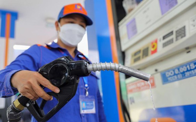 Giá xăng dầu giảm nhẹ, RON95 giảm 99 đồng/lít - Ảnh 3.