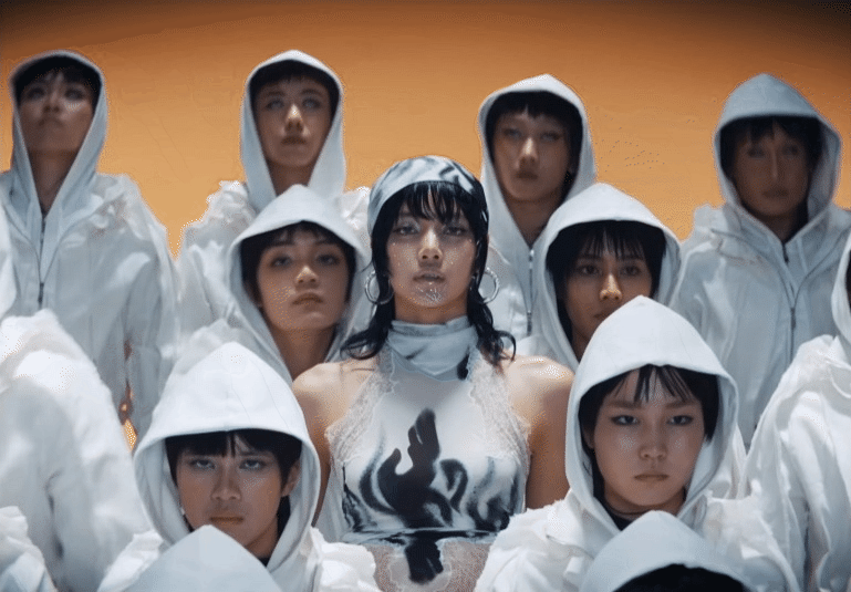 के-पॉप को साहित्यिक चोरी का सामना करना पड़ रहा है - फोटो 3. K-pop đau đầu đối diện với đạo nhái  - Ảnh 3.
