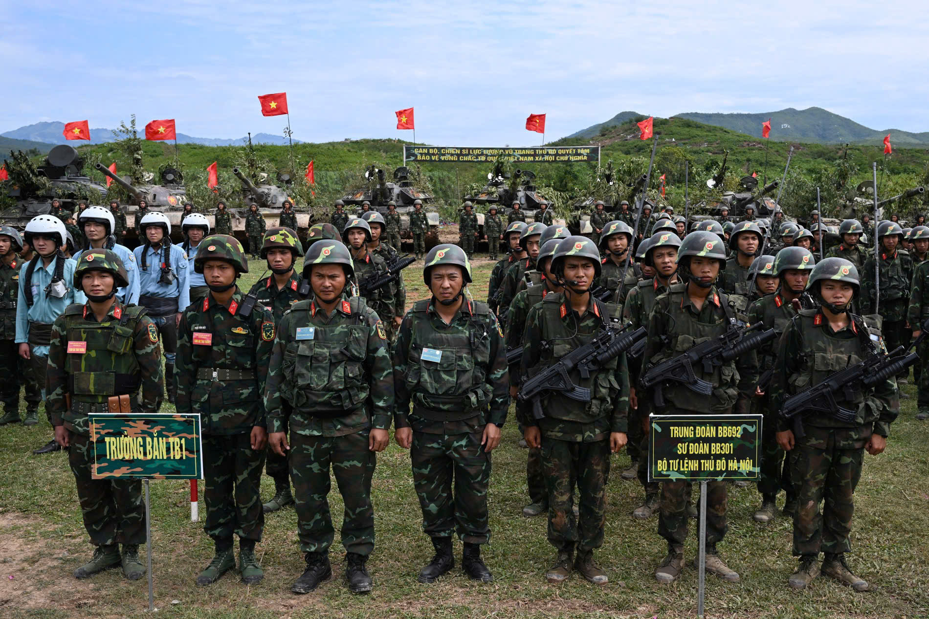 Đại tướng Phan Văn Giang trực tiếp chỉ đạo thực binh diễn tập khu vực phòng thủ TP Hà Nội - Ảnh 3.