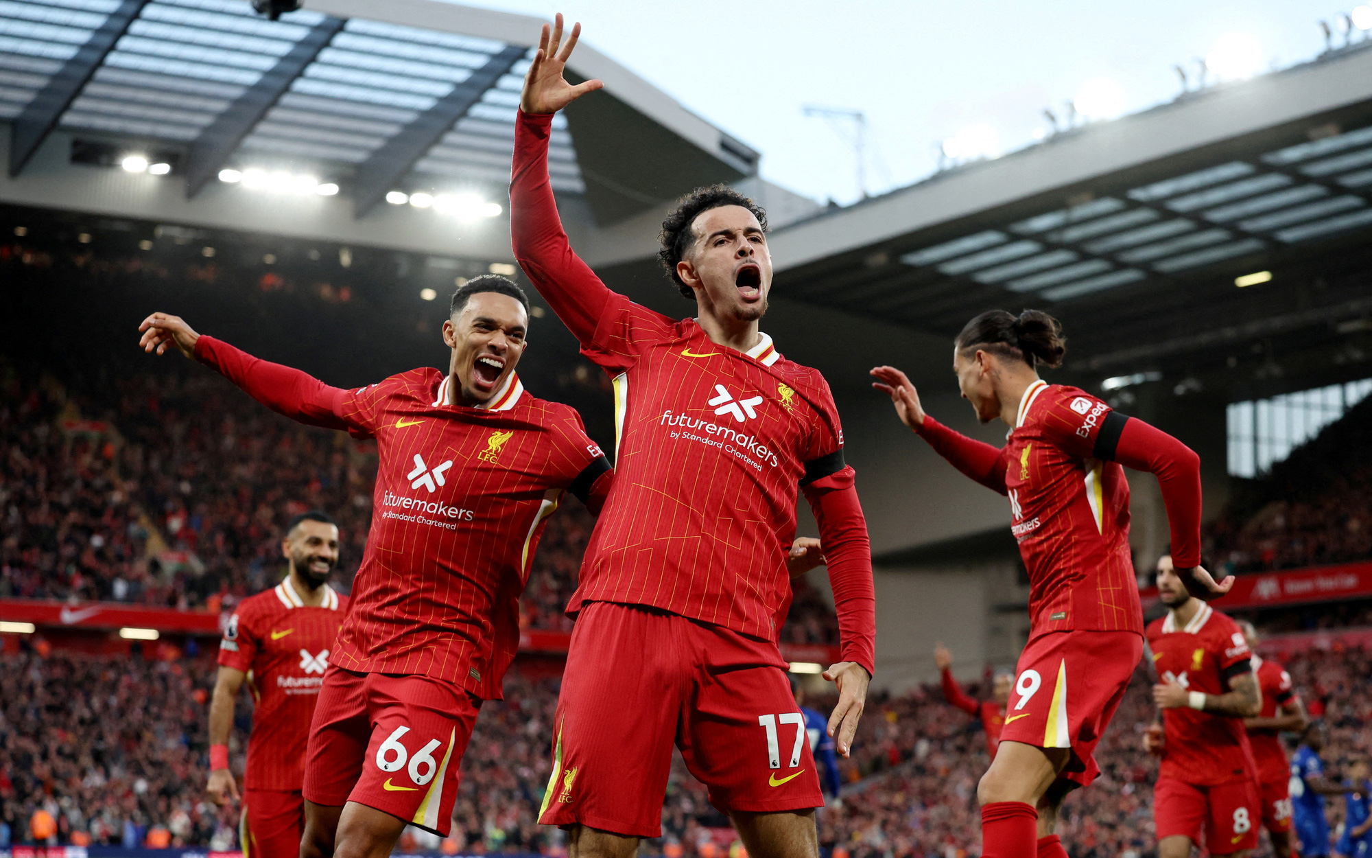 Bảng xếp hạng Ngoại hạng Anh sau vòng 9: Man City đoạt lại ngôi đầu, Man United hạng 14 - Ảnh 3.