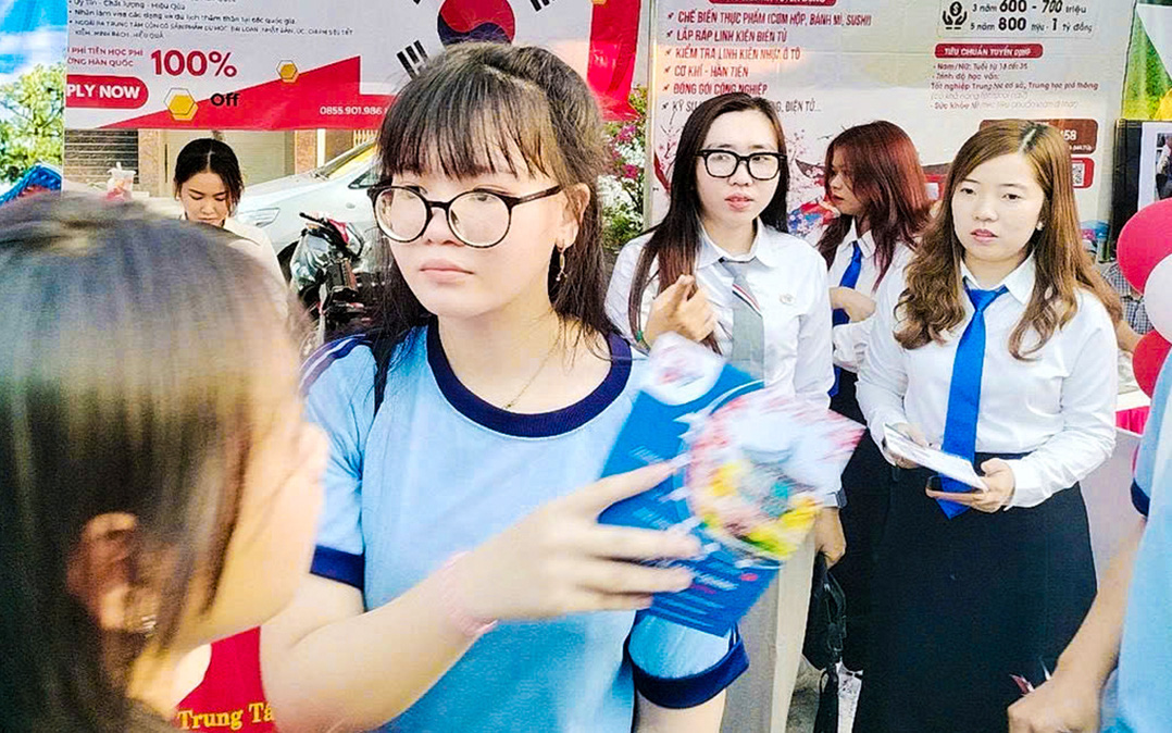 Khi công nhân rời phố về quê - Kỳ 4: Hàng chục ngàn đầu việc chờ người miền Trung - Ảnh 3.