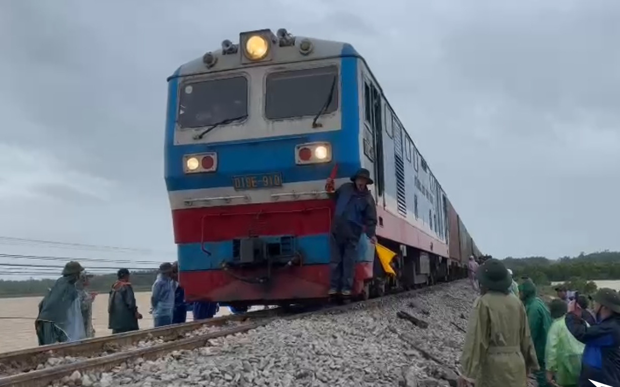 Chính thức hợp nhất hai công ty vận tải đường sắt Hà Nội và Sài Gòn - Ảnh 2.
