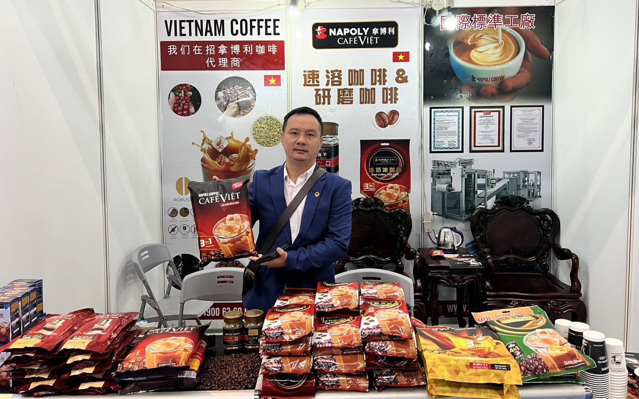 Nhượng quyền Napoli Coffee: Đằng sau 'cơn sóng' thống lĩnh thị trường kinh doanh cà phê - Ảnh 4.