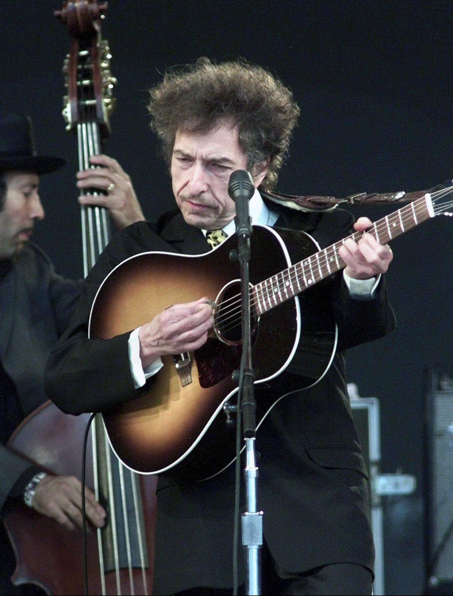 bob-dylan-1727931252760961435501.jpg