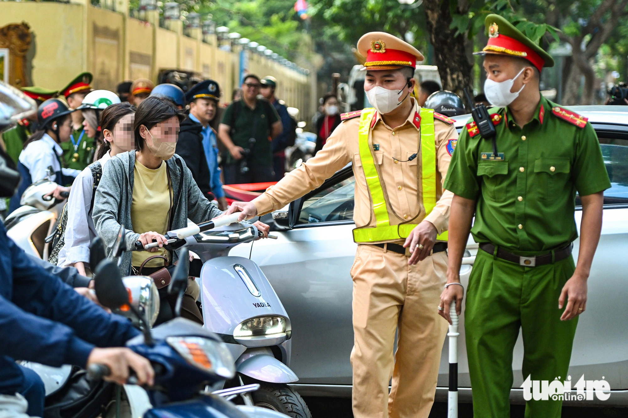 Thanh thiếu niên tụ tập, phóng xe lạng lách: Khó có hành vi tốt nếu cha mẹ chưa làm gương tốt - Ảnh 2.