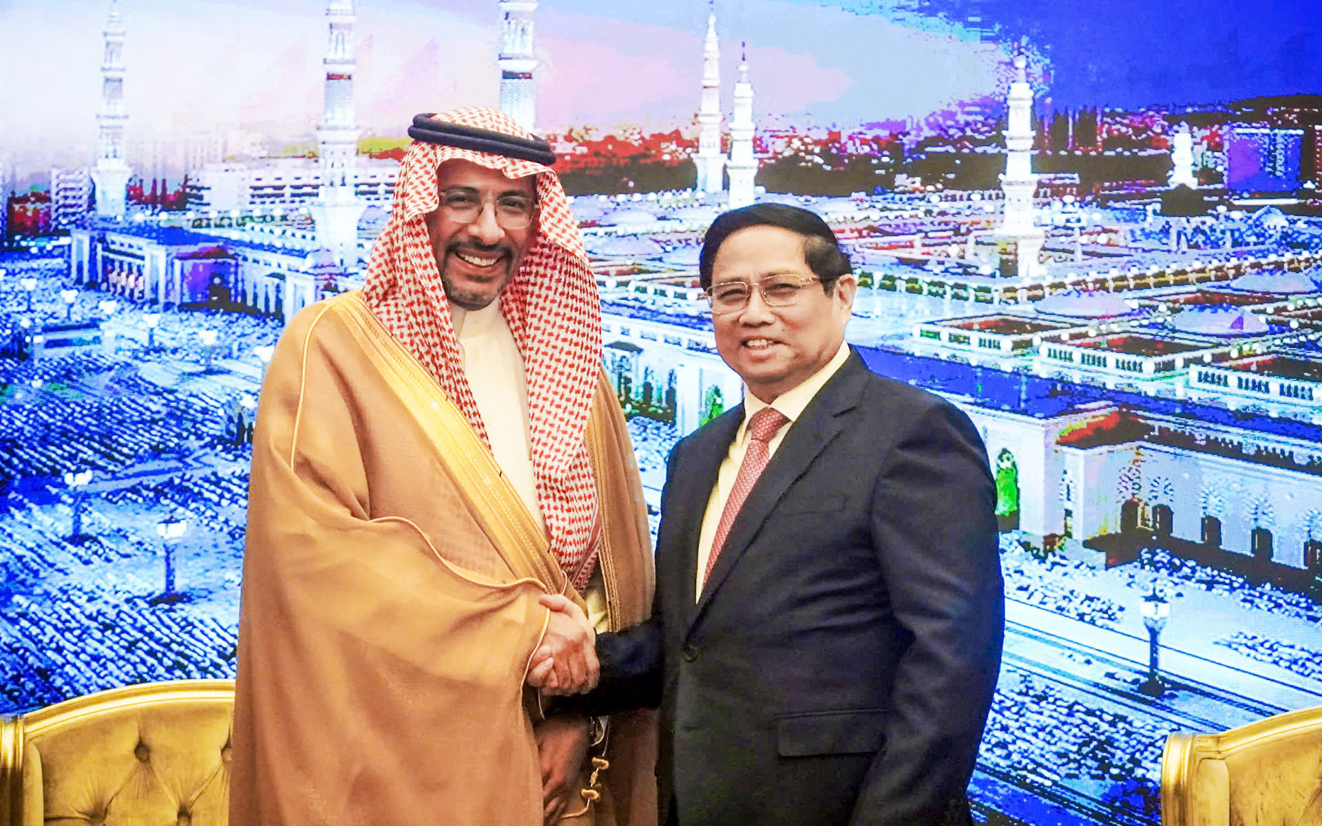 Thủ tướng gặp Thủ tướng Pakistan, hướng tới kim ngạch thương mại 10 tỉ USD  - Ảnh 3.