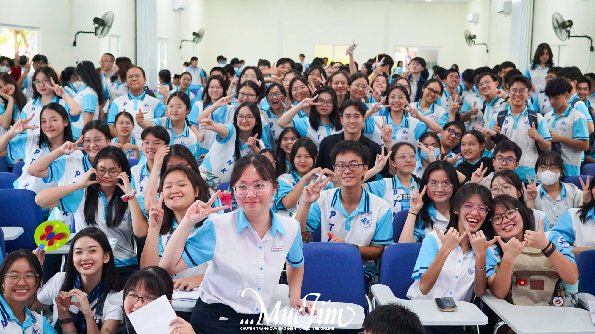 Giao lưu với đoàn phim Ngày xưa có một chuyện tình, học trò hỏi về... hành trình trưởng thành- Ảnh 3.