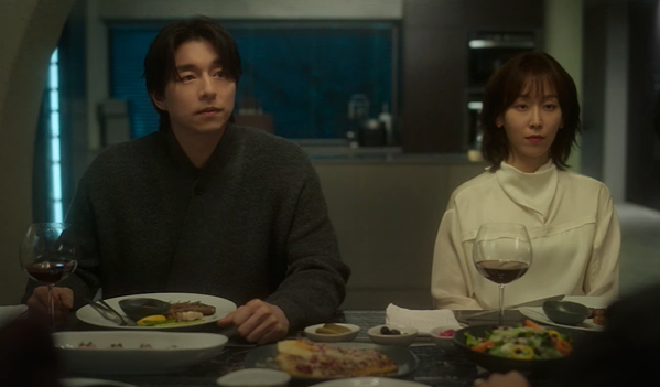 Sôi động đường đua phim Hàn tháng 11: Gong Yoo kết hôn, 'ác nữ' Lim Ji Yeon hóa hiền lành- Ảnh 1.