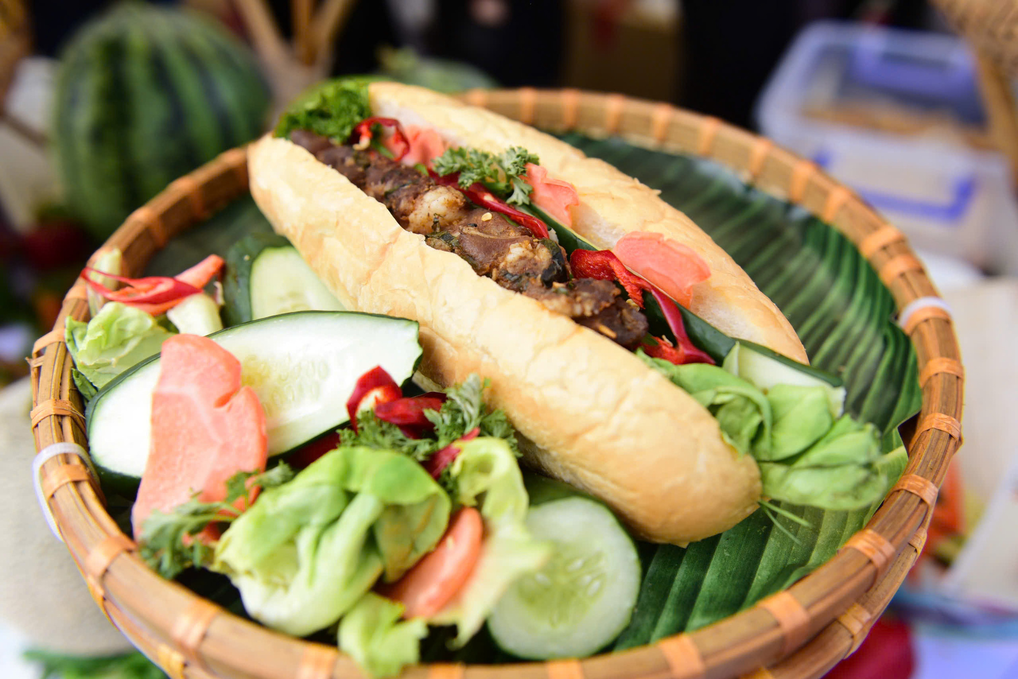 Vietnam Phở Festival 2024: Khách xếp hàng dài, bánh mì, chả giò cũng 'cháy hàng' - Ảnh 5.