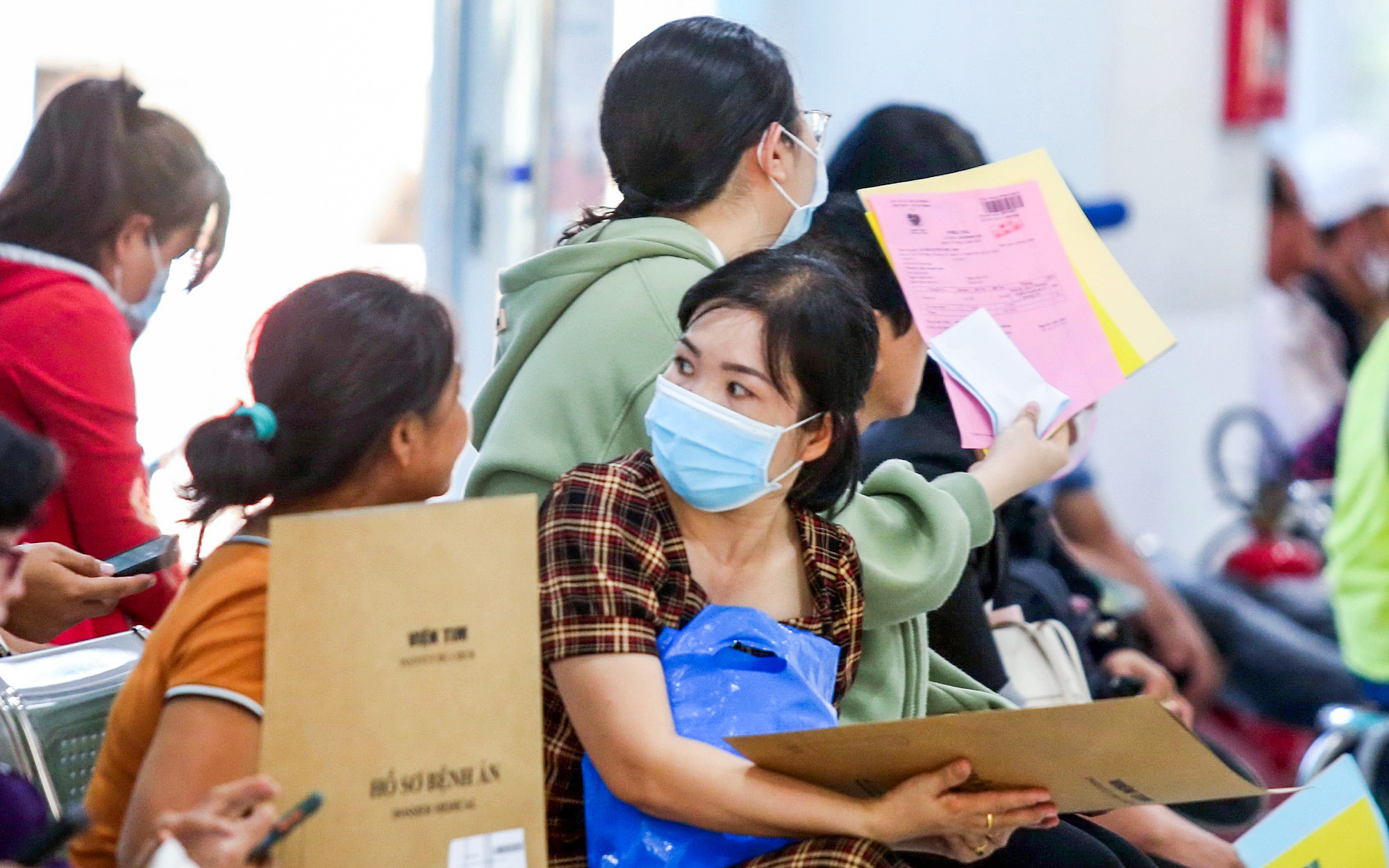 TP.HCM phát động cao điểm 55 ngày đêm triển khai sổ sức khỏe điện tử tích hợp trên ứng dụng VNeID - Ảnh 1.