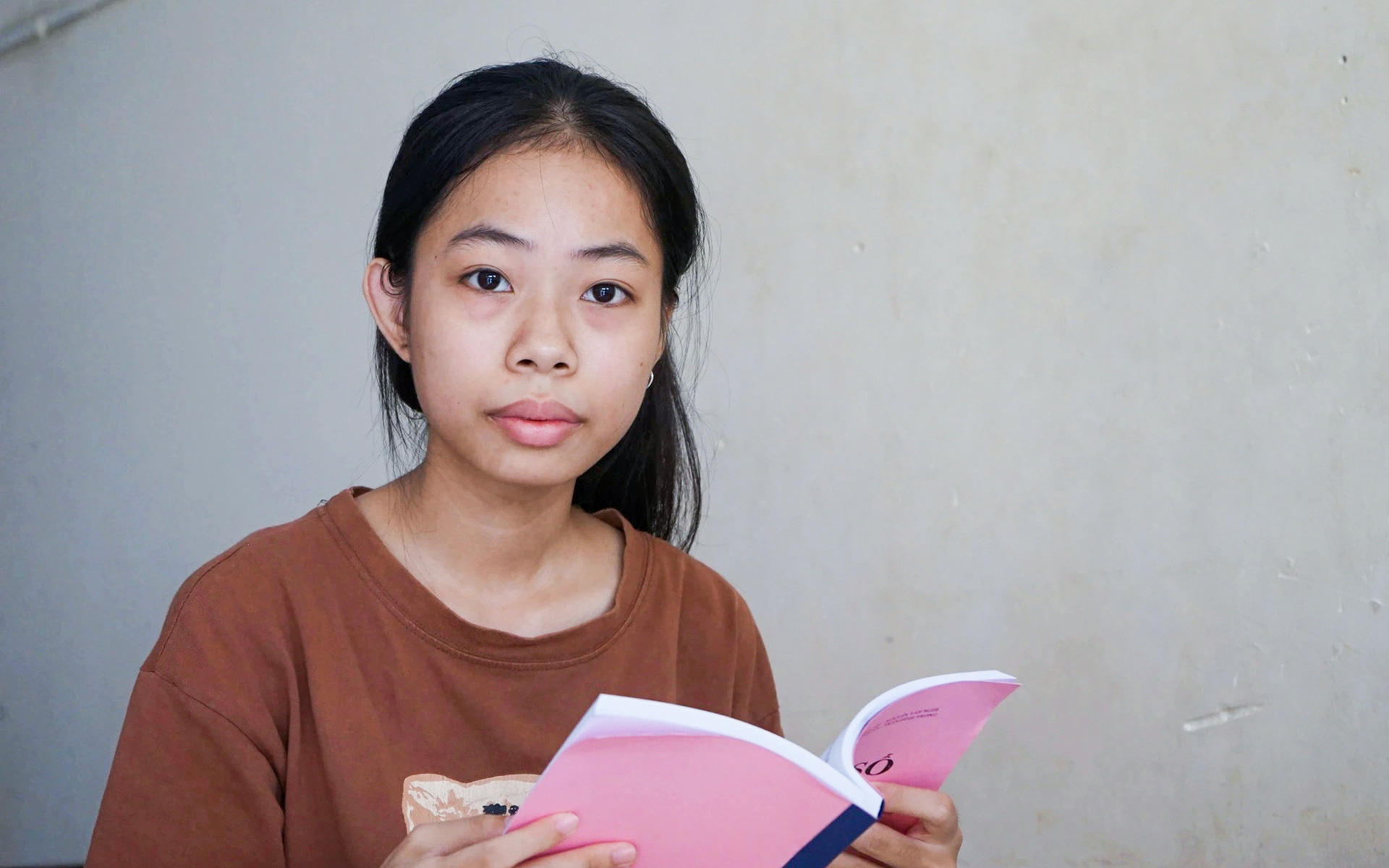 Cậu học trò nghèo xứ đảo vượt biển đi học truyền thông - Ảnh 5.