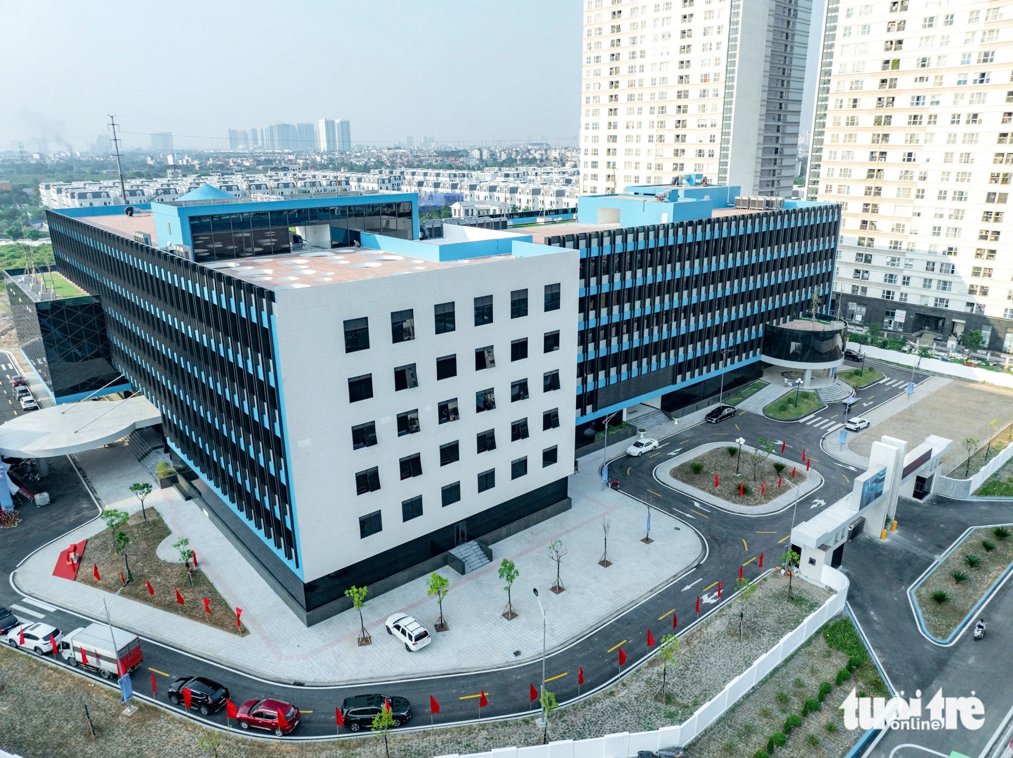 Bệnh viện nhi đầu tiên của Hà Nội chính thức đi vào hoạt động - Ảnh 1. Bệnh viện nhi đầu tiên của Hà Nội 'đẹp như khách sạn' chính thức hoạt động - Ảnh 1.