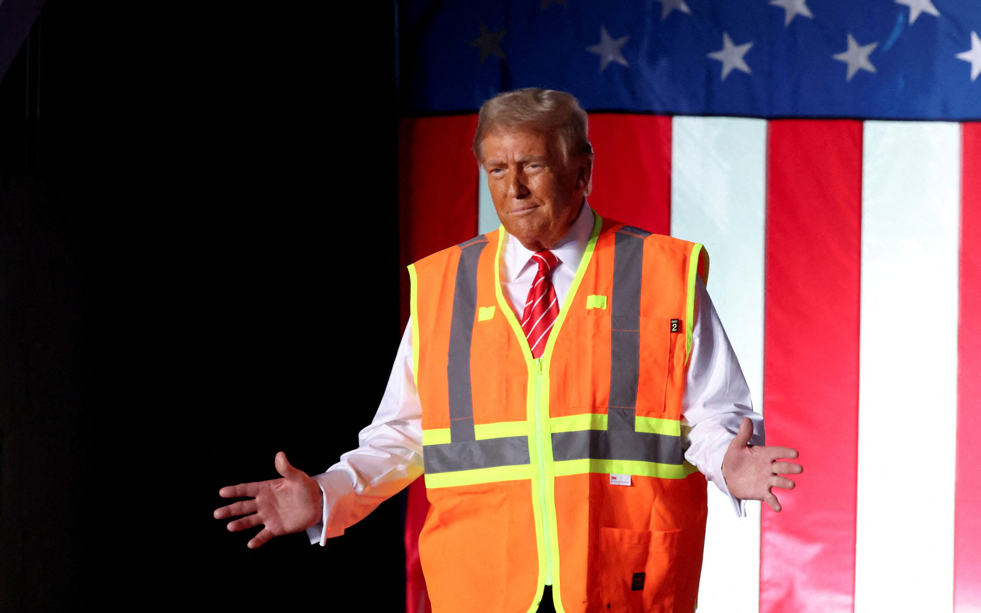 Tin tức thế giới 3-11: Ông Trump, bà Harris đấu khẩu; Tây Ban Nha triển khai quân lớn nhất thời bình - Ảnh 2.