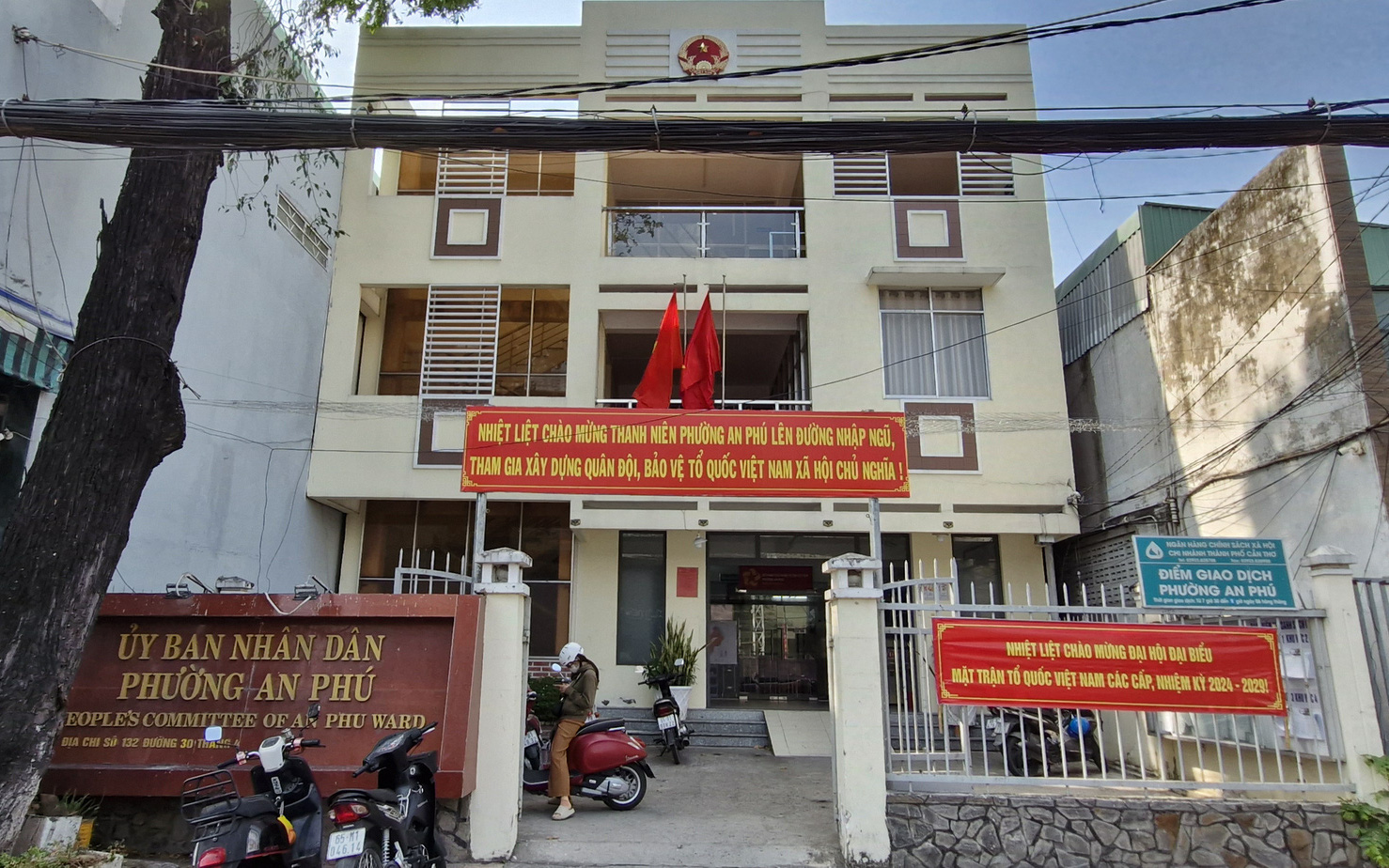 Ủy ban Thường vụ Quốc hội 'chốt' sáp nhập câp huyện, xã của Hà Nội, TP.HCM và 10 tỉnh - Ảnh 2.