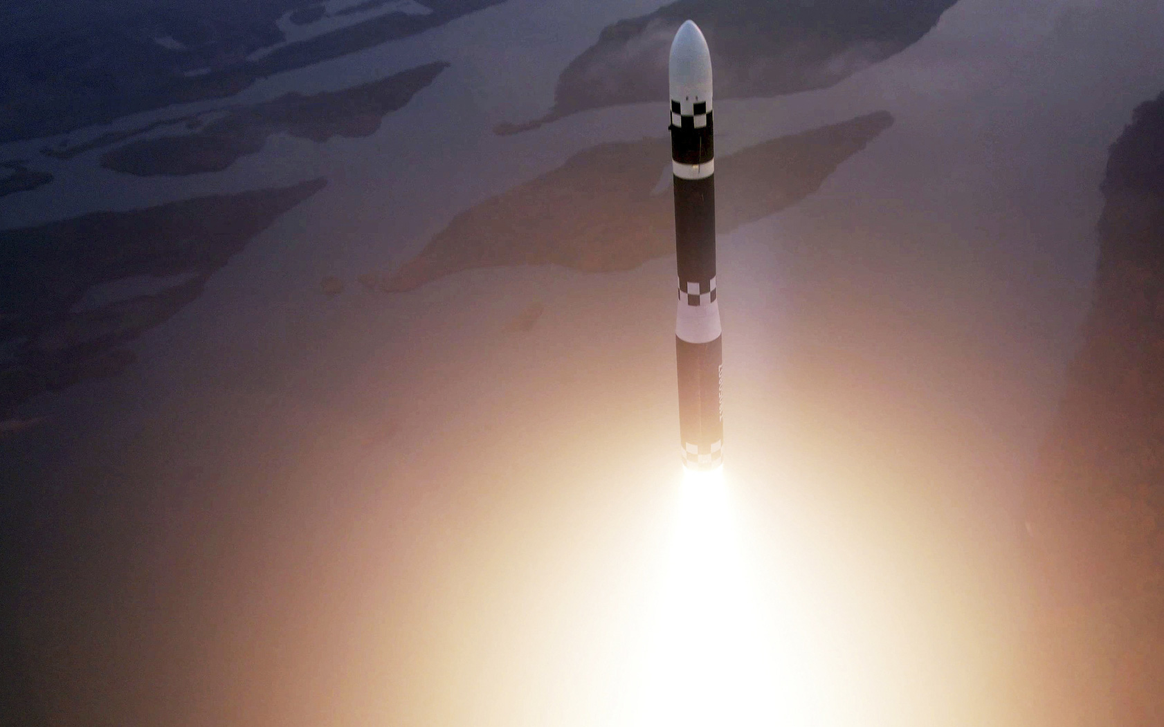 Chương trình thử nghiệm tên lửa đạn đạo xuyên lục địa (ICBM) của Triều Tiên có gì - Ảnh 3.