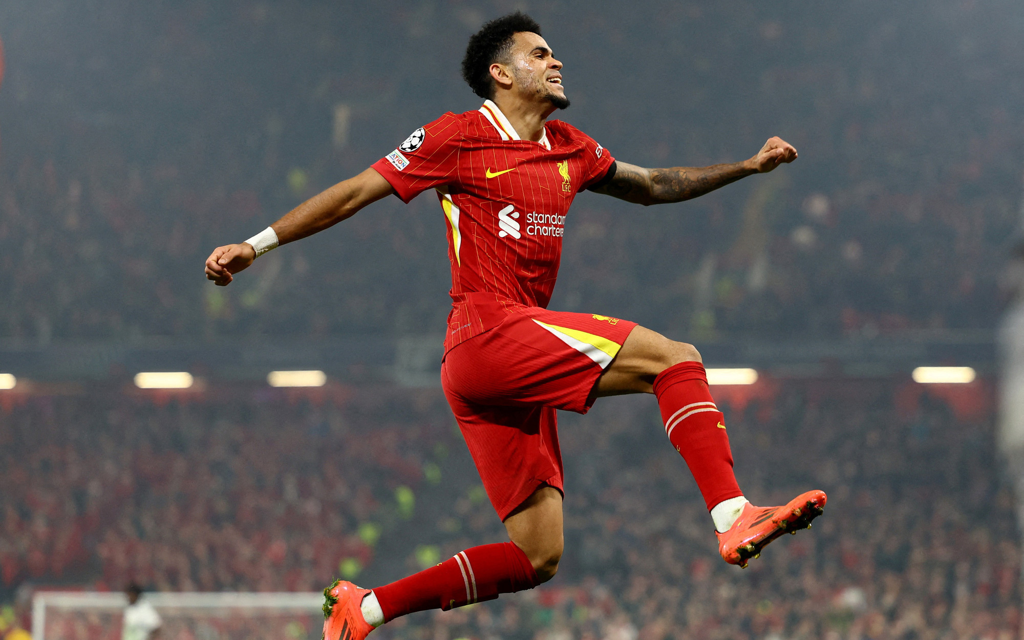 Bảng xếp hạng Ngoại hạng Anh sau vòng 12: Liverpool bỏ Man City 8 điểm - Ảnh 3.