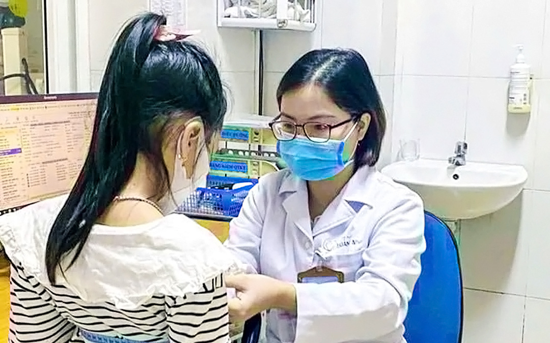 Dậy thì sớm liên quan đến hóa chất? - Ảnh 1.