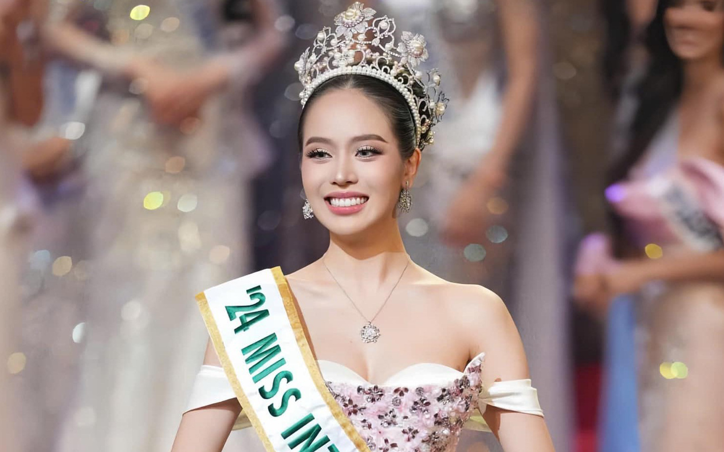 Các đại diện Việt Nam học được gì từ Thanh Thủy tại Hoa hậu Quốc tế? - Ảnh 5.