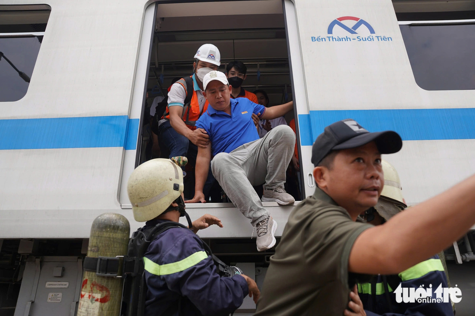 Những ngày metro số 1 chạy thử như thật, 4 phút 30 giây có 1 chuyến - Ảnh 12.