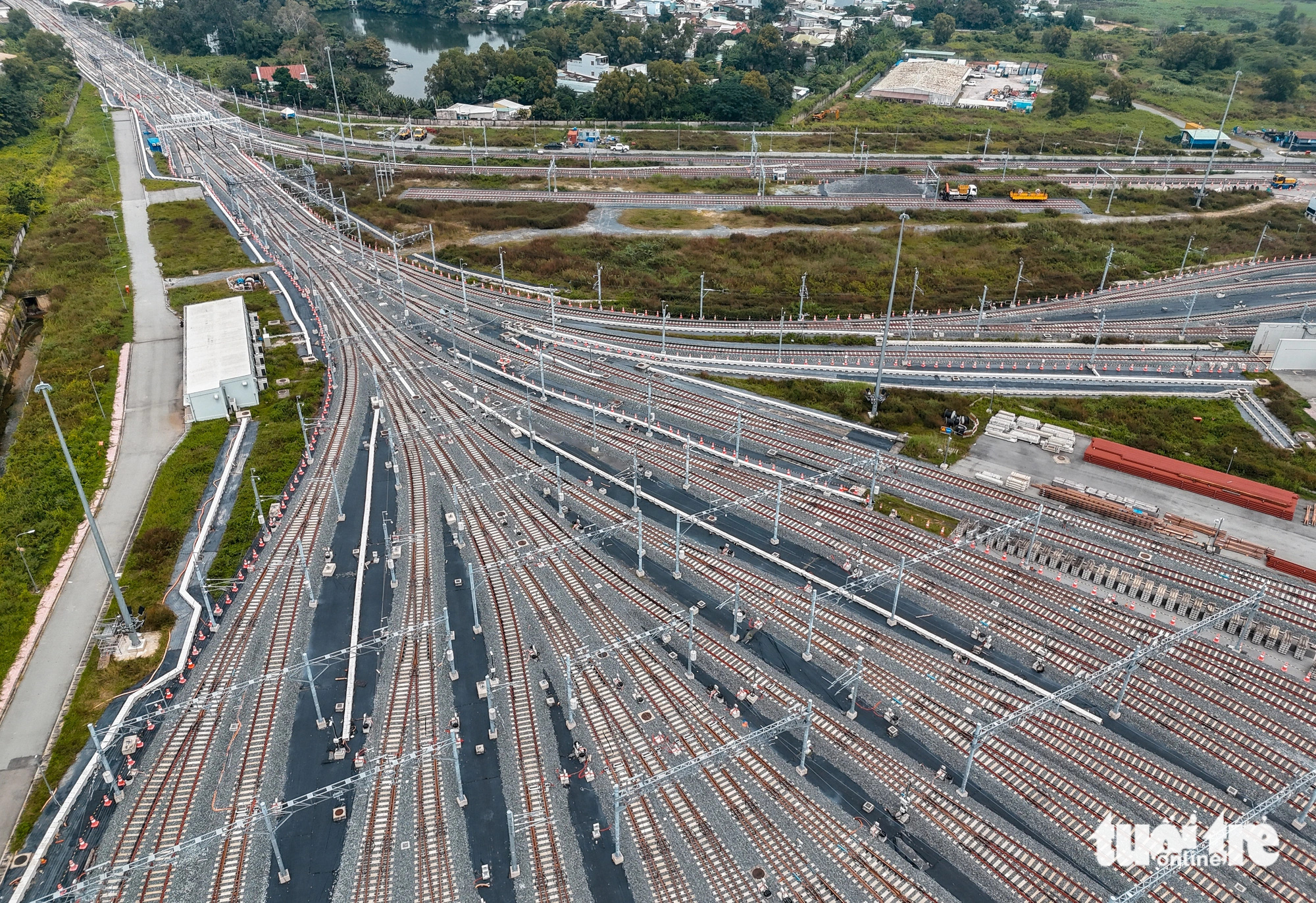 Diện mạo siêu depot Long Bình - nơi tập kết tàu metro số 1 - Ảnh 9.